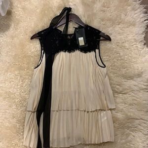 NWT 2 tired lace and pleated shirt by Rachel Zoe